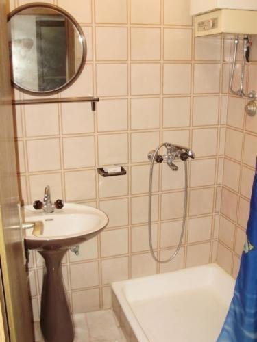 In Stari Grad Hvar With Balcony, Air Conditioning, Wifi, Dishwasher 5028-2 Apartment *